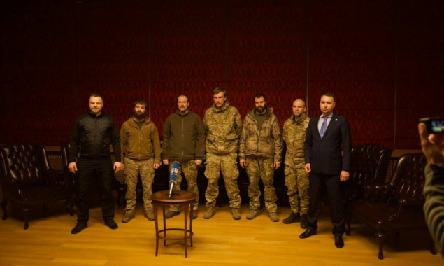 Україна повернула додому 215 військовополонених, з яких 108 бійці полку “Азов” - Зеленський