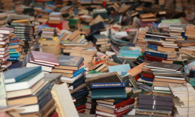 На Київщині з публічних бібліотек вилучили понад 400 тисяч російськомовних книжок 