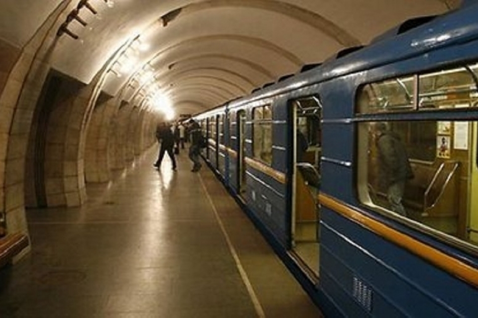 Сегодня киевское метро будет работать на 2 часа дольше